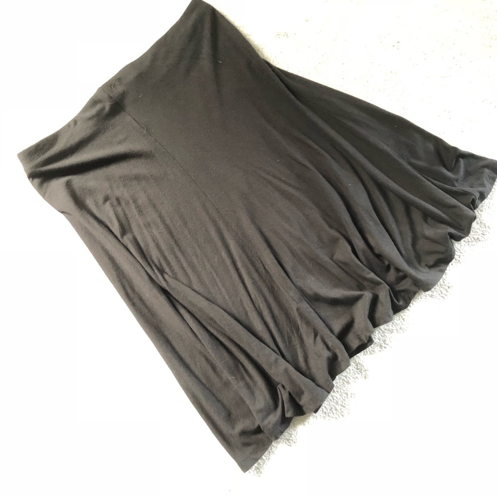 Barely Worn Ann Taylor A-Line Circle Skirt Black